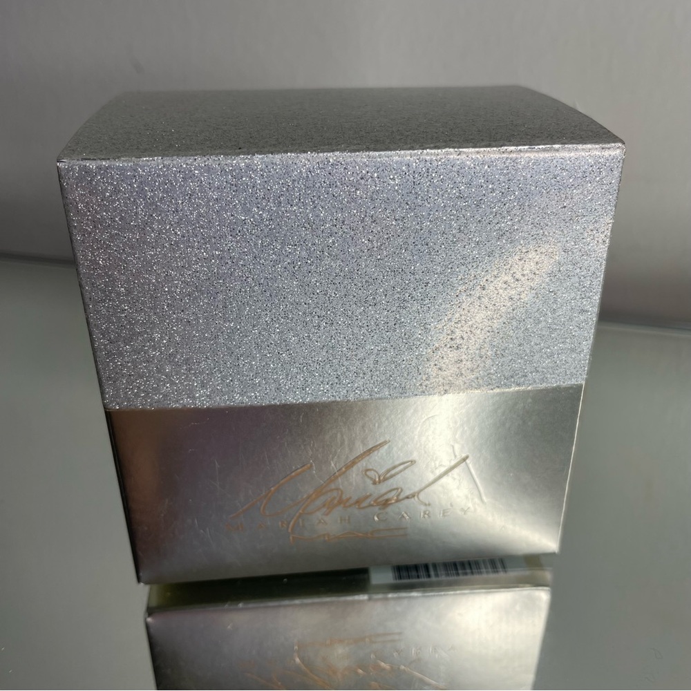 Touch My Body Loose Powder